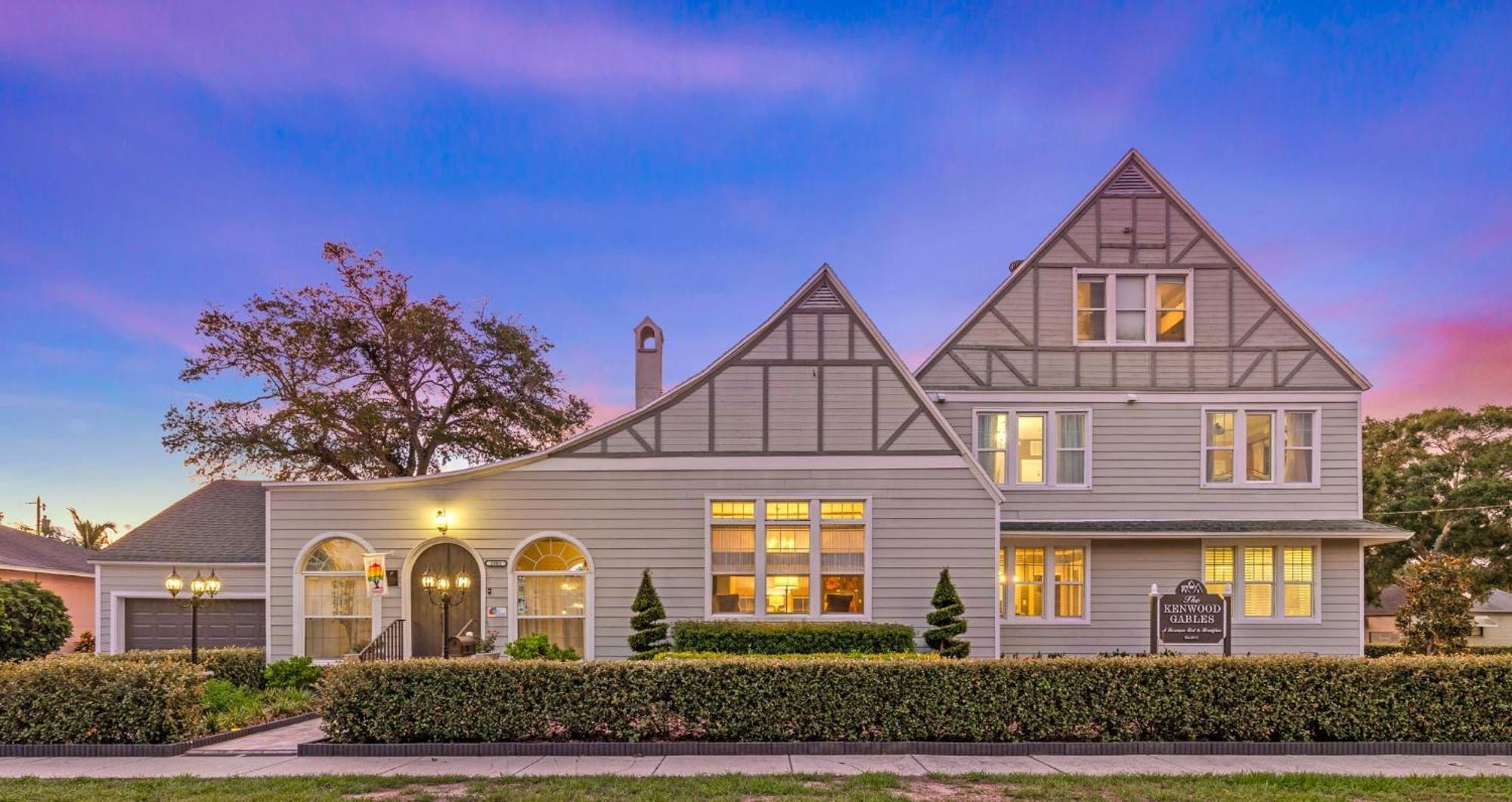 The Kenwood Gables Bed and Breakfast Αγία Πετρούπολη Εξωτερικό φωτογραφία