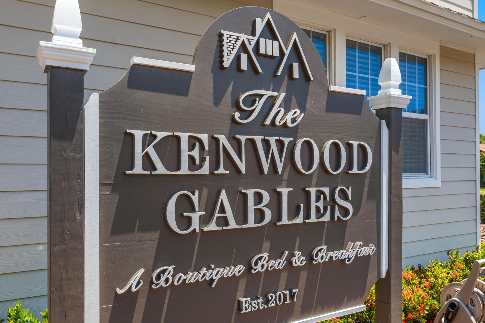 The Kenwood Gables Bed and Breakfast Αγία Πετρούπολη Εξωτερικό φωτογραφία