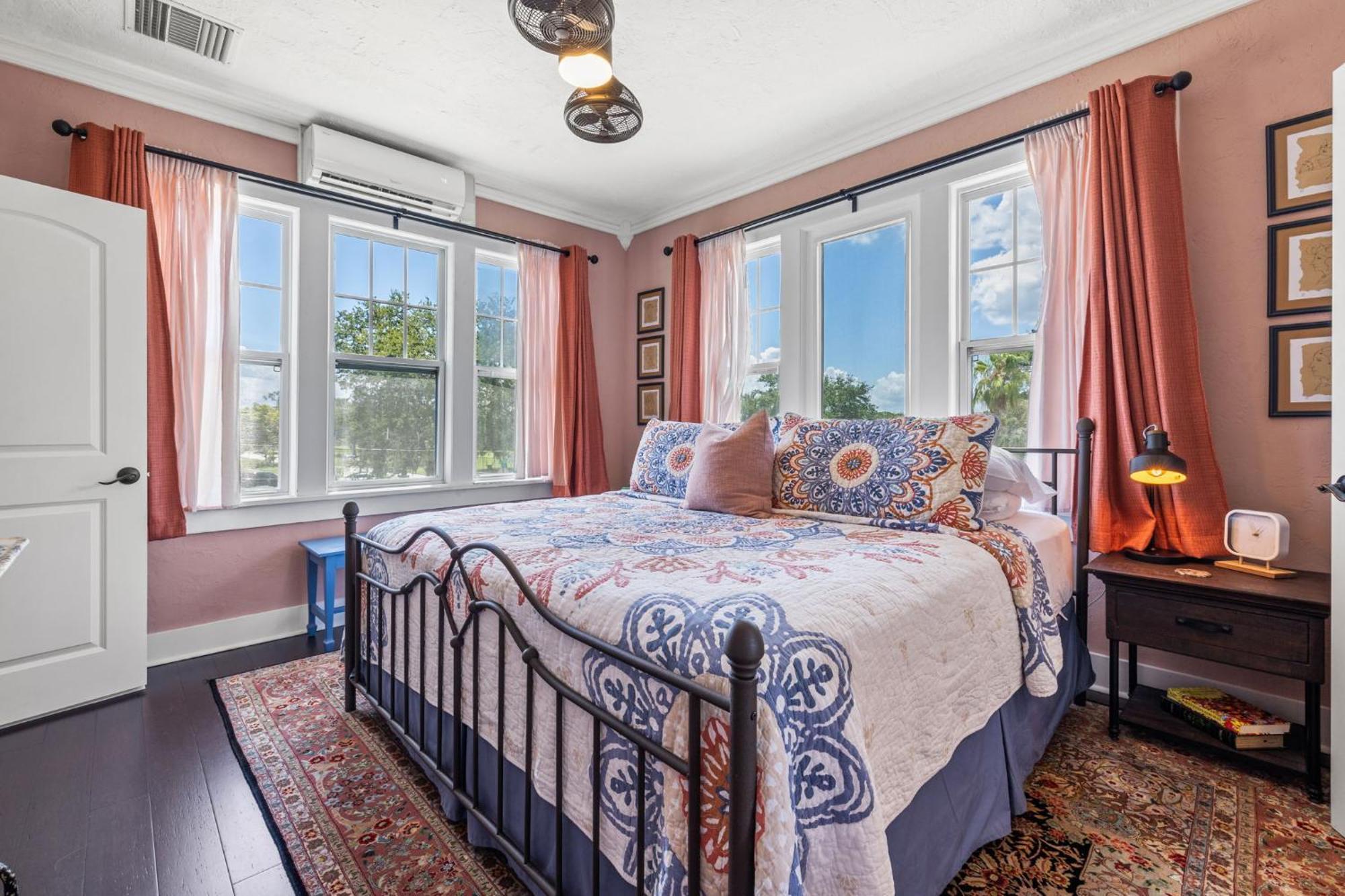 The Kenwood Gables Bed and Breakfast Αγία Πετρούπολη Εξωτερικό φωτογραφία
